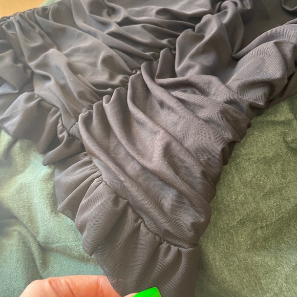 Boutique Ruched Dress Sz M - Picture 3 of 3